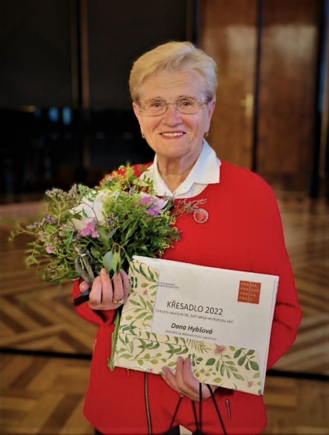 Gratulujeme Danušce Hybšové k Ceně Křesadlo 2022.