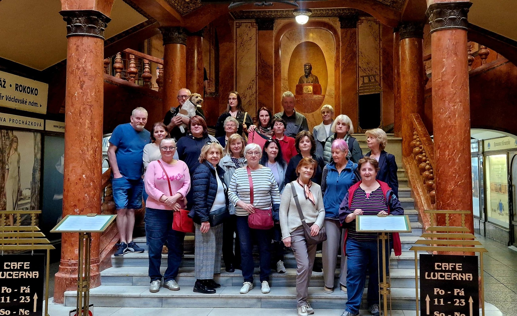 Prahou po dvou i po čtyřech